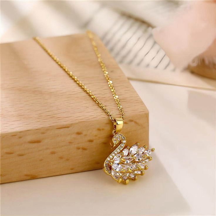 Z.14 Ayar Altın Kaplama Swarovski Taşlı Kuğu Kolye